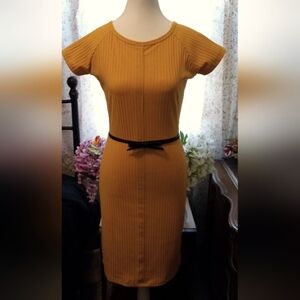 🌞NWOT Yellow Dress Size M
